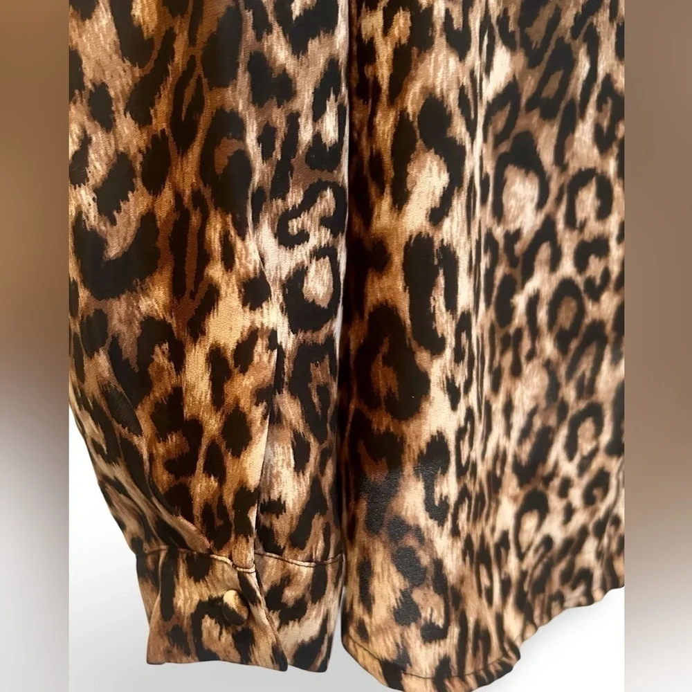 PLEIONE🍒SZ M🍒ANIMAL PRINT BUTTON FRONT BLOUSE SEMI SHEER EXCELLENT CONDITION - Picture 7 of 15
